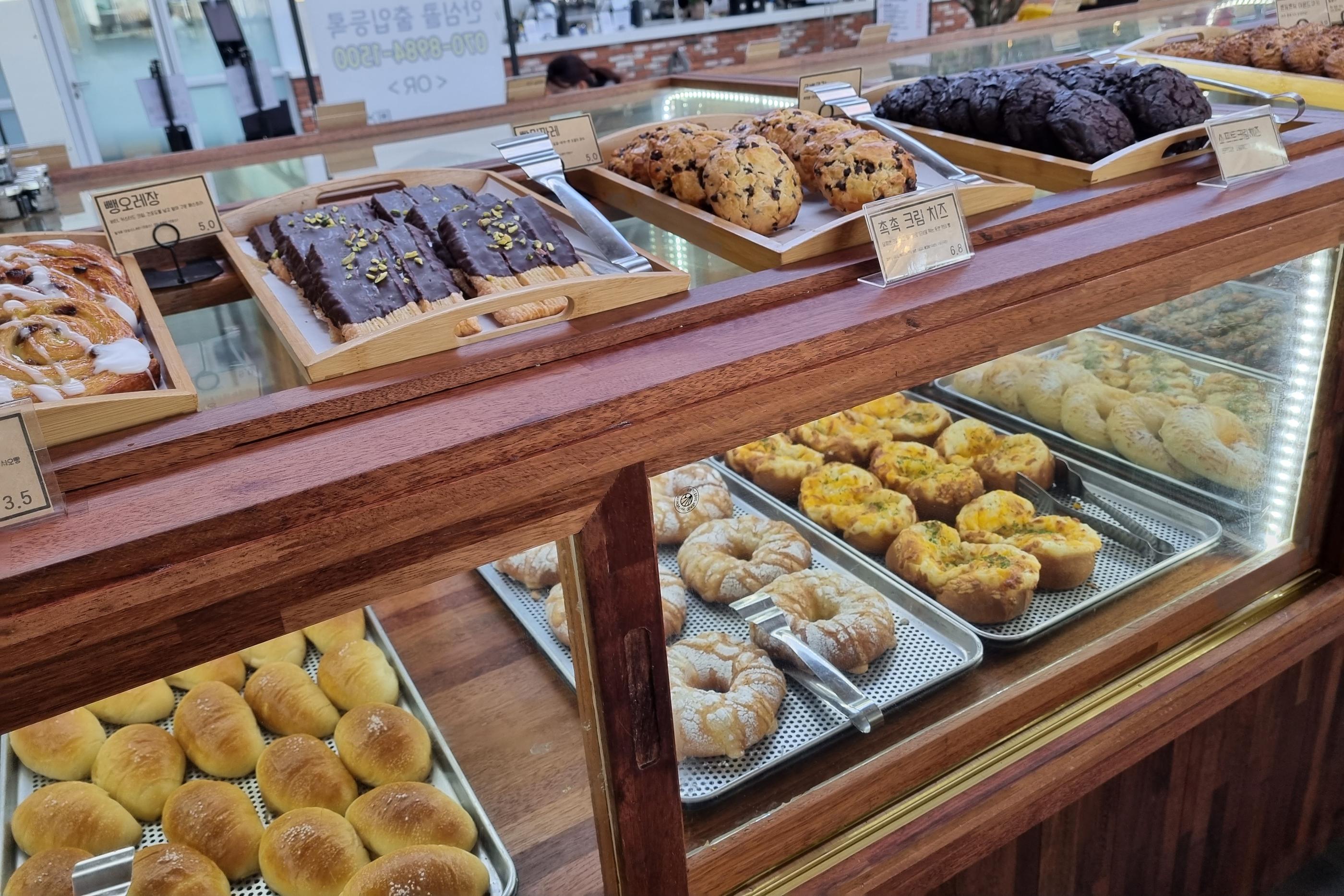 パジュカフェ、韓国カフェ、韓国大型のカフェ、韓国大型カフェ、ソウル近郊カフェ、ソウル郊外カフェ、ミンスターダム、Münster-dam、뮌스터담