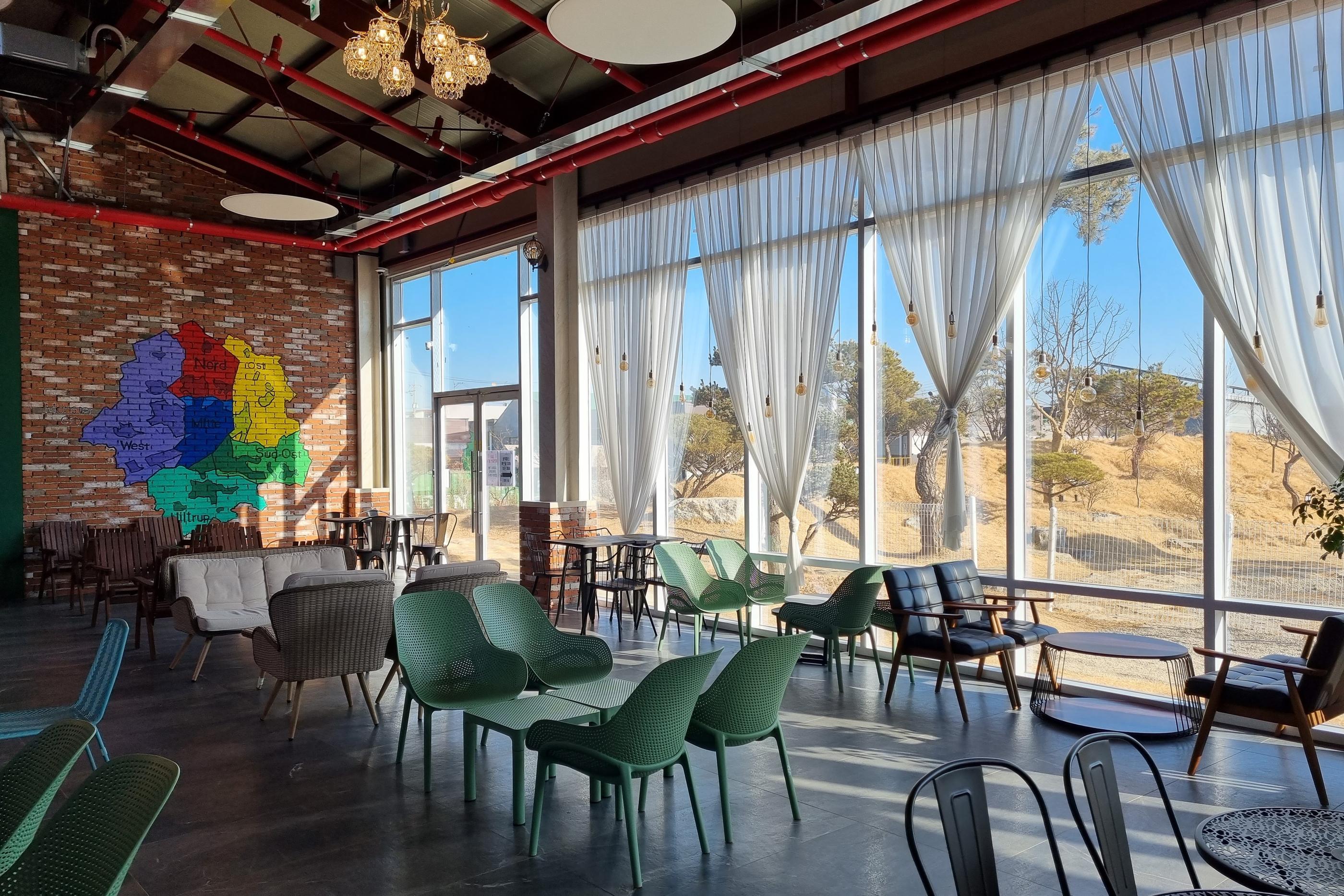 パジュカフェ、韓国カフェ、韓国大型のカフェ、韓国大型カフェ、ソウル近郊カフェ、ソウル郊外カフェ、ミンスターダム、Münster-dam、뮌스터담