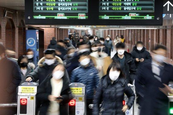 新規確診3万6362人…1日で9000人近く急増