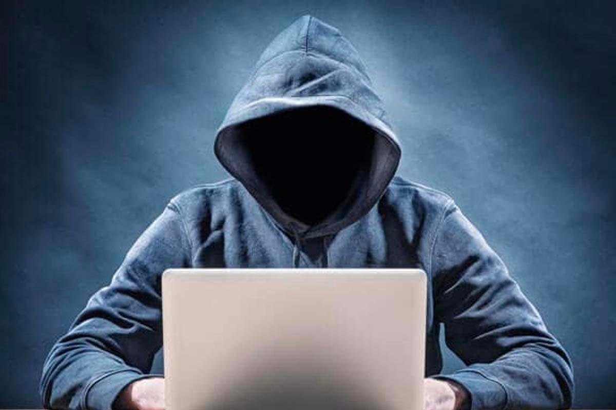 การกลั่นแกล้งบนโลกอินเตอร์เน็ต