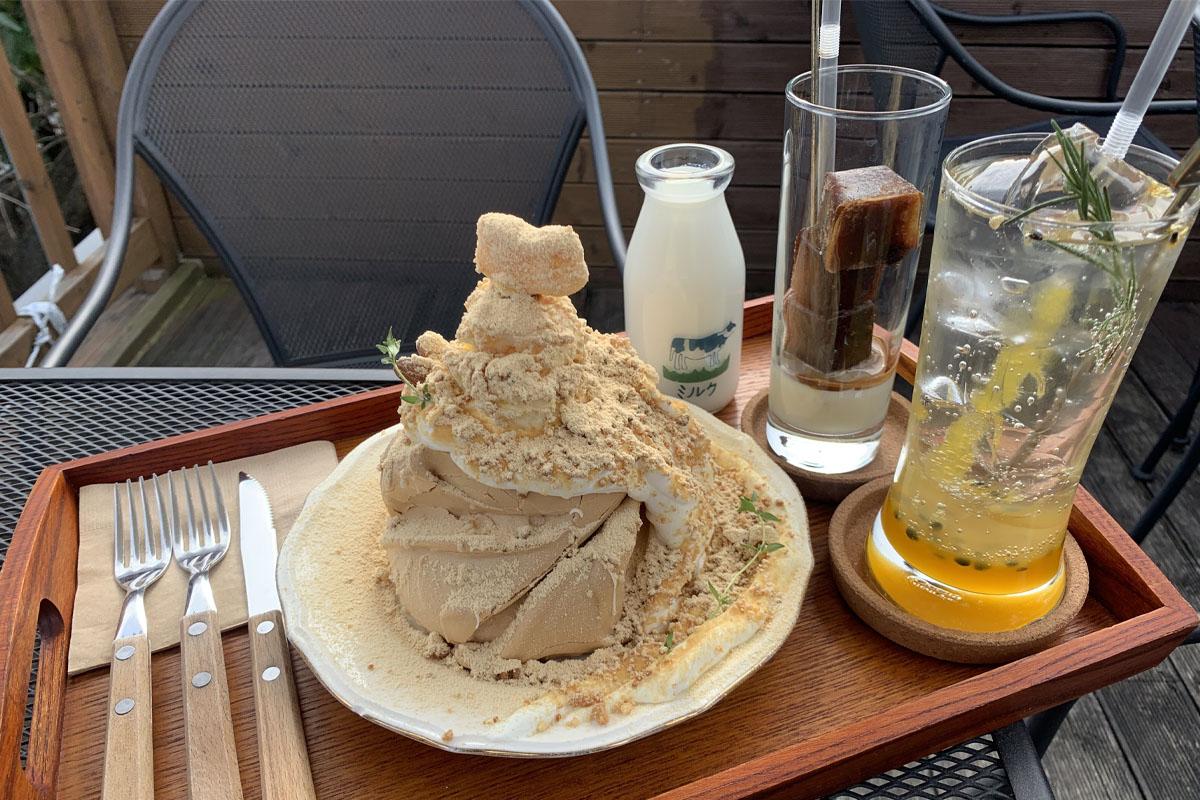 สั่งพาฟโลวากลับบ้าน Cafe Tora-b