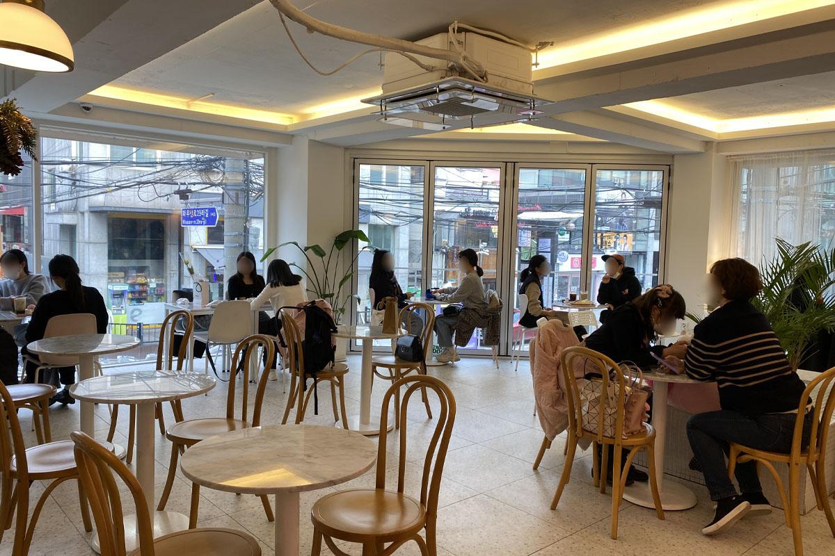 韓国、韓国旅行、ソウル、ソウル旅行、弘大、ホンデ、韓国カフェ