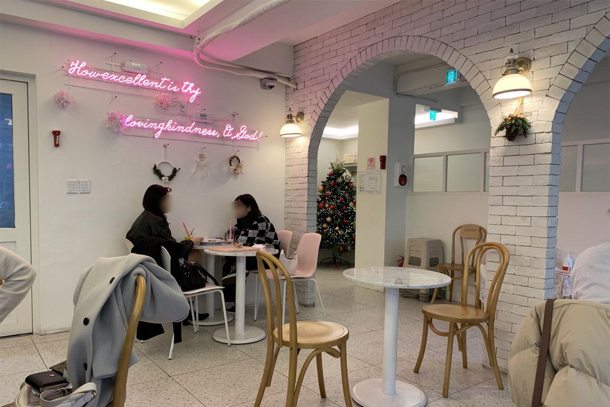 韓国、韓国旅行、ソウル、ソウル旅行、弘大、ホンデ、韓国カフェ