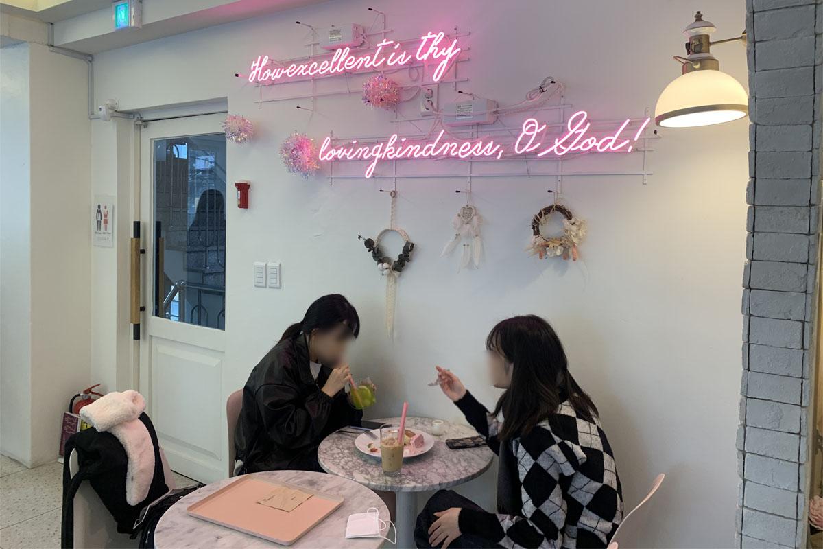 韓国、韓国旅行、ソウル、ソウル旅行、弘大、ホンデ、韓国カフェ