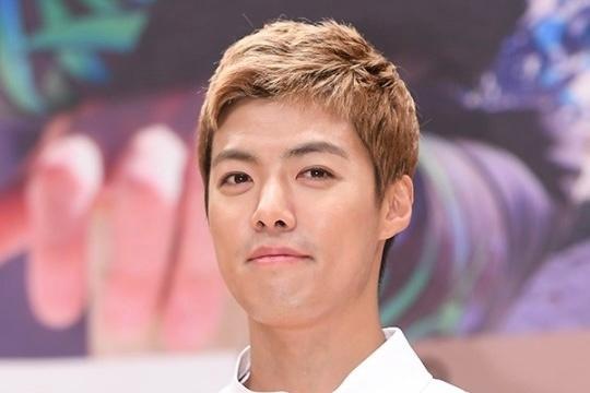 「イ･サンファの夫」KangNam、ついに韓国人になった…帰化試験に3年で最終合格