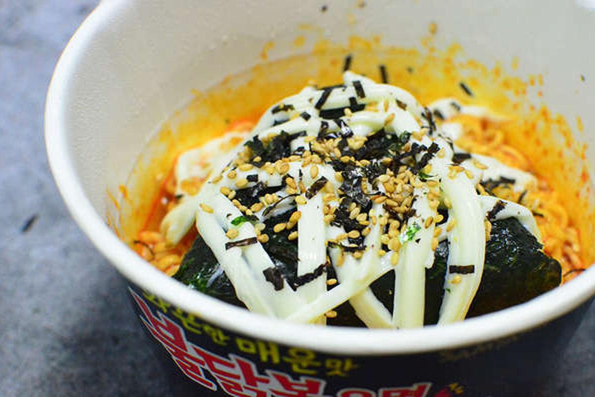 Cơm chiên phô mai cay