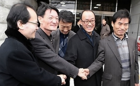 釜林事件的新聞報導，在1981年非法拘留及嚴刑逼供的政府行為，引發韓國社會的強烈抗議。電影《正義辯護人》基於此案件改編。