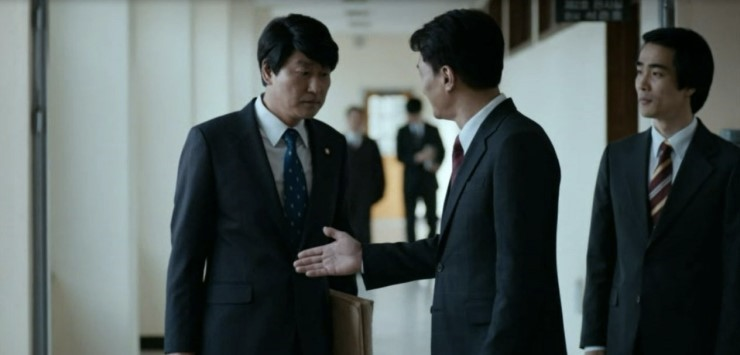 《正義辯護人》角色的靈感來自韓國人權律師盧武鉉，電影情節引人深思改革的必要性。