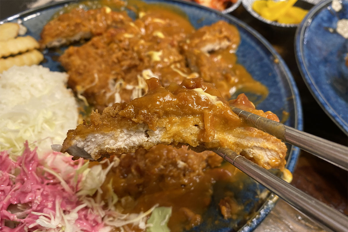 韓国、韓国旅行、韓国観光、ソウル、ソウル旅行、弘大、ホンデ、韓国グルメ、ソウルグルメ、韓国料理、とんかつ、チーズとんかつ、チーズかつ、韓国式とんかつ、HONKAZ、ペク・ジョンウォン