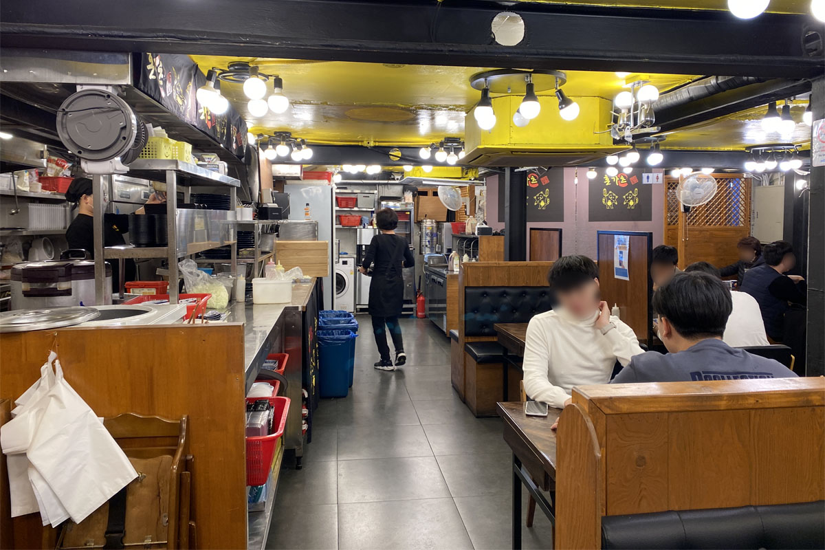 韓国、韓国旅行、韓国観光、ソウル、ソウル旅行、弘大、ホンデ、韓国グルメ、ソウルグルメ、韓国料理、とんかつ、チーズとんかつ、チーズかつ、韓国式とんかつ、HONKAZ、ペク・ジョンウォン