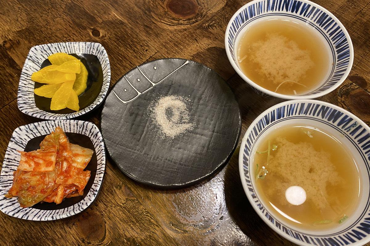 韓国、韓国旅行、韓国観光、ソウル、ソウル旅行、弘大、ホンデ、韓国グルメ、ソウルグルメ、韓国料理、とんかつ、チーズとんかつ、チーズかつ、韓国式とんかつ、HONKAZ、ペク・ジョンウォン