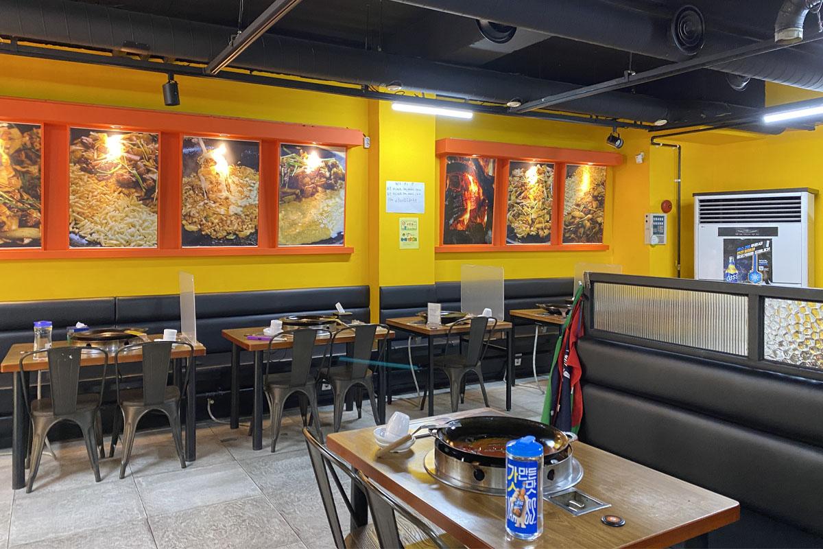 韓国、韓国旅行、韓国観光、ソウル、ソウル旅行、韓国グルメ、ソウルグルメ、韓国料理、弘大、ホンデ、タッカルビ、チーズタッカルビ、シンミギョン弘大タッカルビ、マッチブ、Wanna One、ユン・ジソン