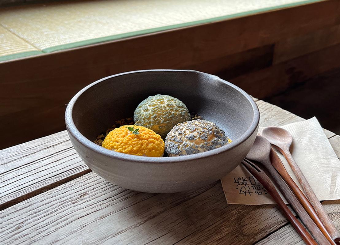 คาเฟ่ย่านชาโรซูกิล: Ongozisin | ขนมปัง Ongo