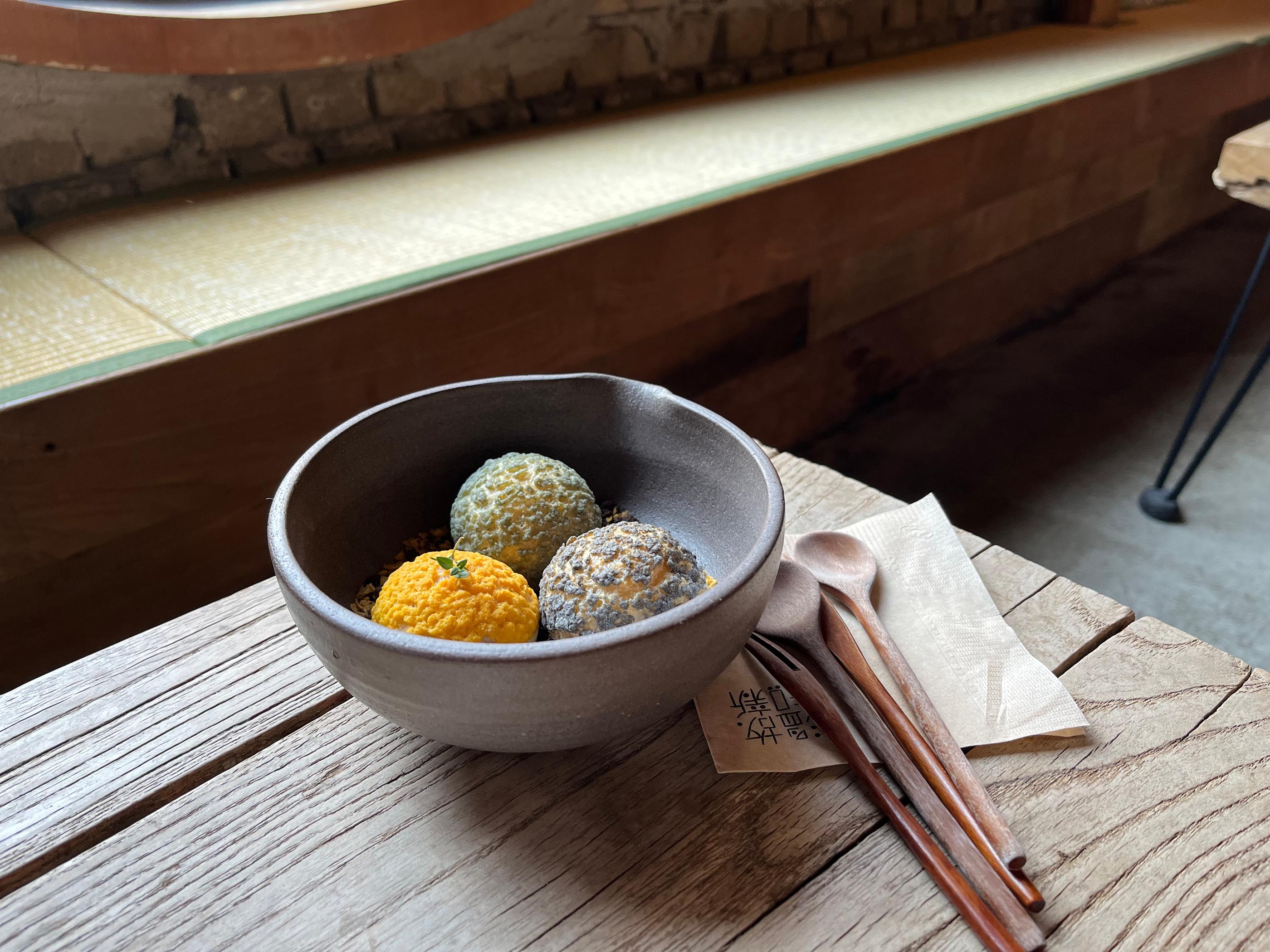 韓国、韓国旅行、韓国観光、ソウル、ソウル旅行、韓国カフェ、ソウルカフェ、ソウル大入口駅、シャロスキル、SNS映え、写真スポット、お茶カフェ、コーヒー苦手、韓国デザート、デザートカフェ、よもぎミルクティー