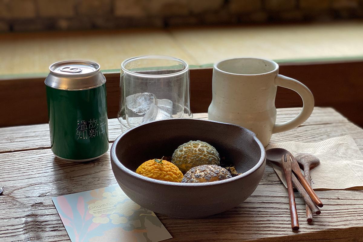 คาเฟ่ย่านชาโรซูกิล: Ongozisin | เครื่องดื่มและของหวาน