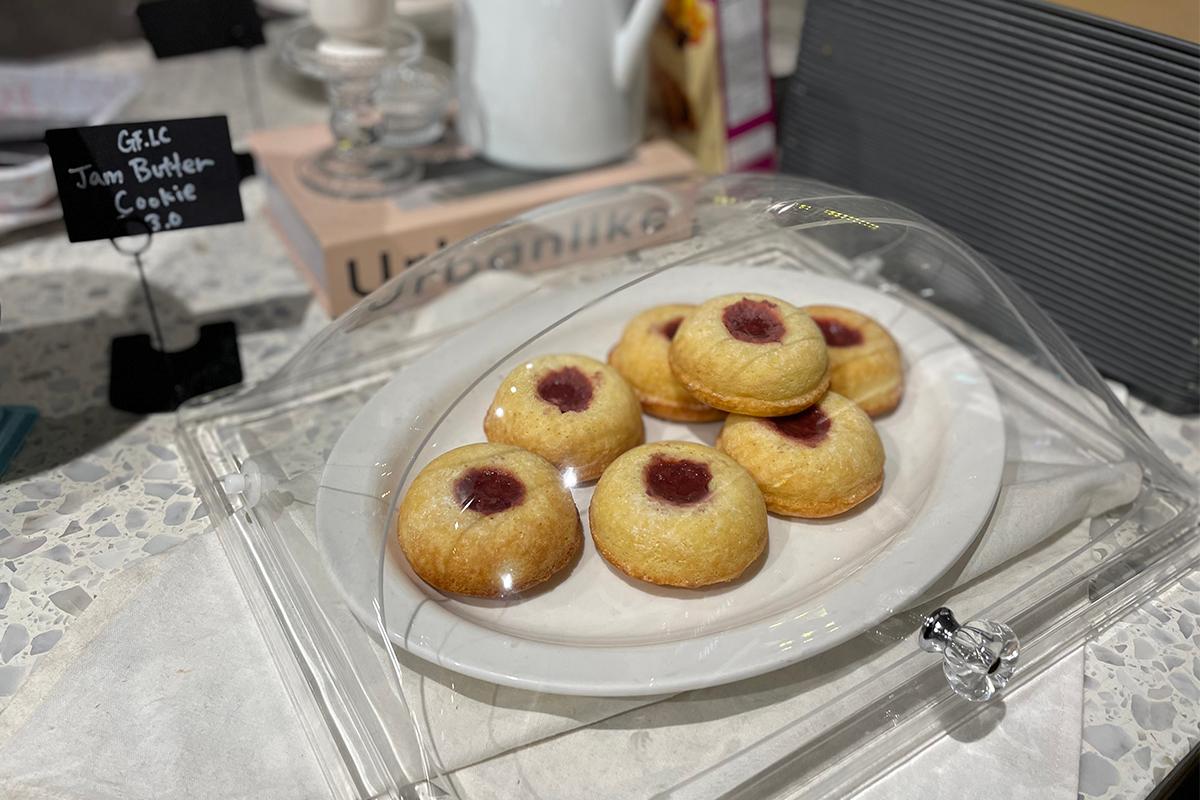 韓国、韓国旅行、韓国観光、ソウル、ソウル旅行、韓国カフェ、ソウルカフェ、SNS映え、写真スポット、人生ショット、江南、カンナム、三成洞、サムソンドン、COEX、コエックスモール、STEM COFFEE、SUNNY BREAD、ヴィーガン、韓国デザート、デザートカフェ