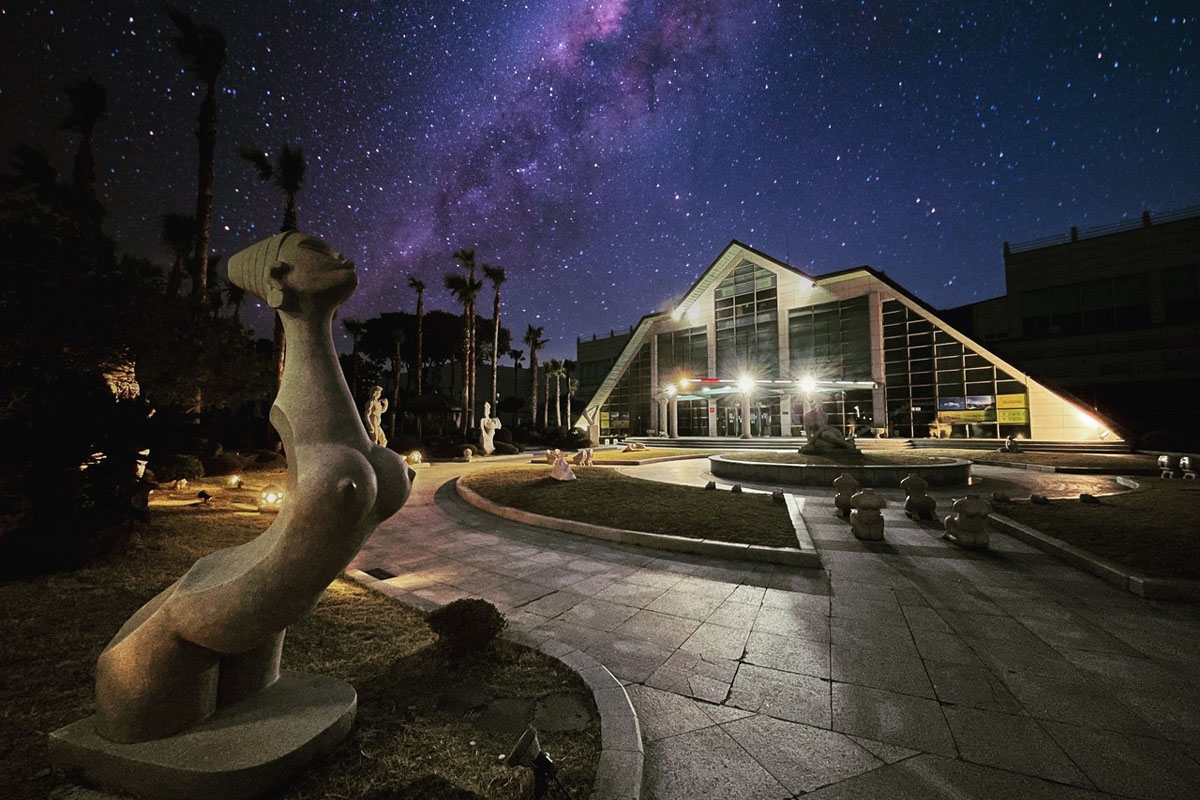 韓国、韓国旅行、韓国観光、ソウル、ソウル旅行、済州島、韓国博物館、不思議な博物館、おもしろ博物館、ハローキティ、韓国トイレ博物館、みみずく博物館、韓国家具、韓国インテリア、フィギュア、韓国映画、ジャージャー麺、チャジャンミョン博物館、仁川チャイナタウン