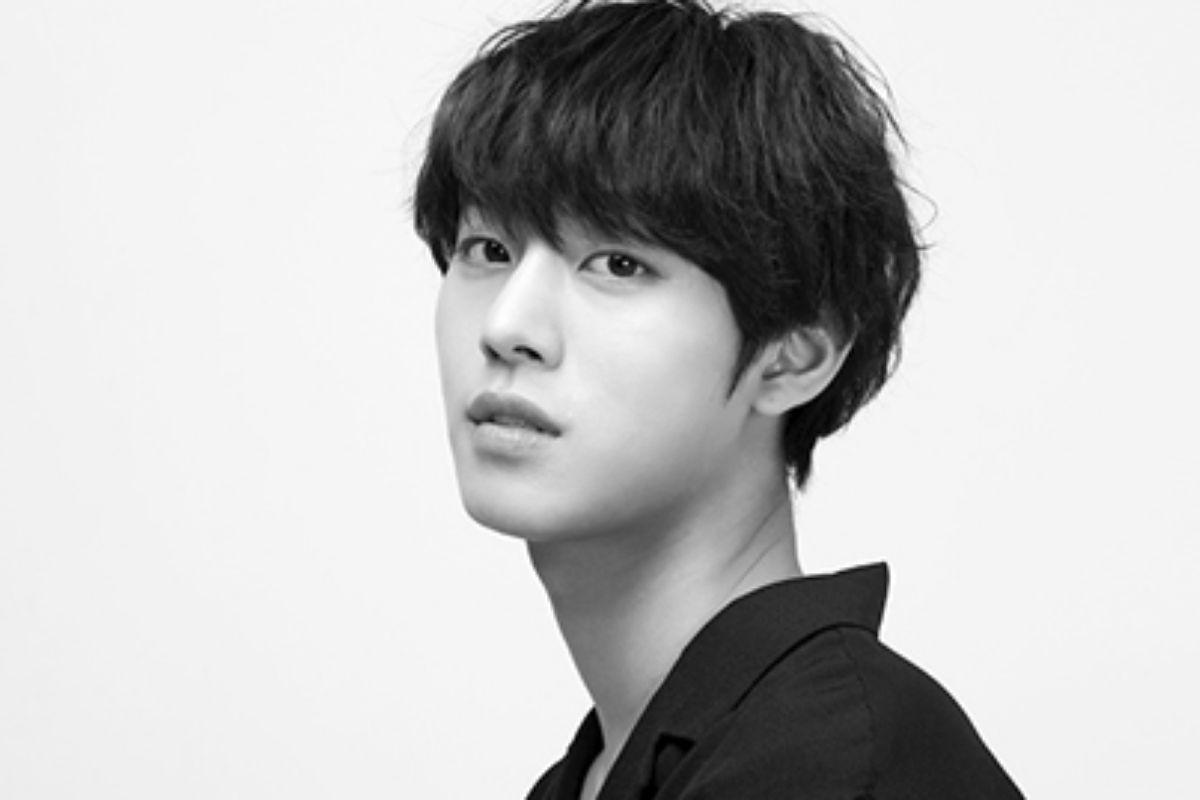 นักแสดง อันฮโยซอบ