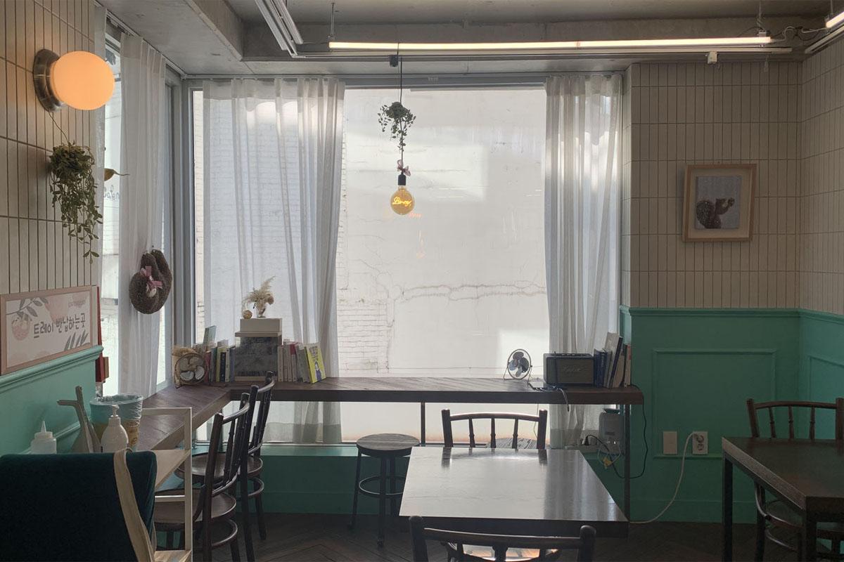  延南洞、プラバン、延南洞カフェ、カフェ、Cafe Neulbo、ヒーリング、キーホルダー、オリジナル作品