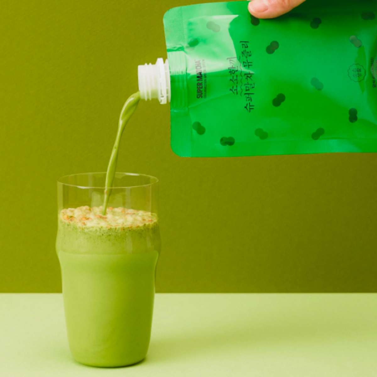 Soso Life抹茶燕麥奶昔代餐包裝，健康低卡選擇。