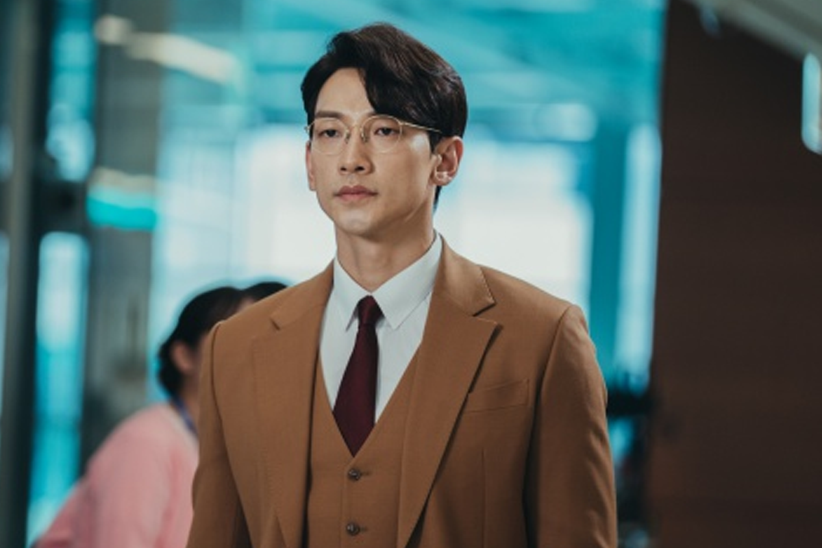 Rain (정지훈),在2022年3月韓國男/女演員品牌評價排名中名列第22位的男演員