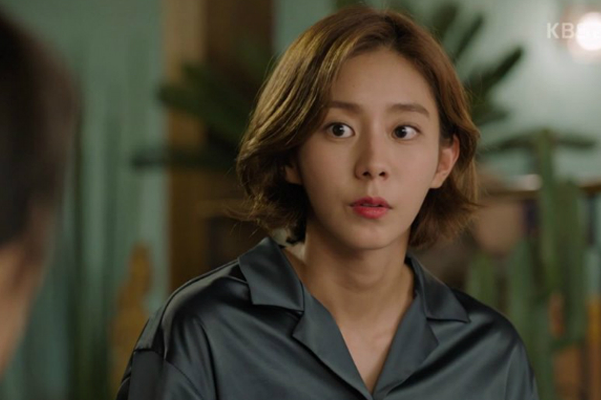 Uie,在2022年3月韓國男/女演員品牌評價排名榜中名列第29位的女演員