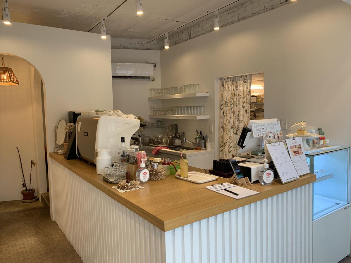 MERITREE、延南洞、延南洞カフェ、ソウル、クロッフル、ルーフトップカフェ