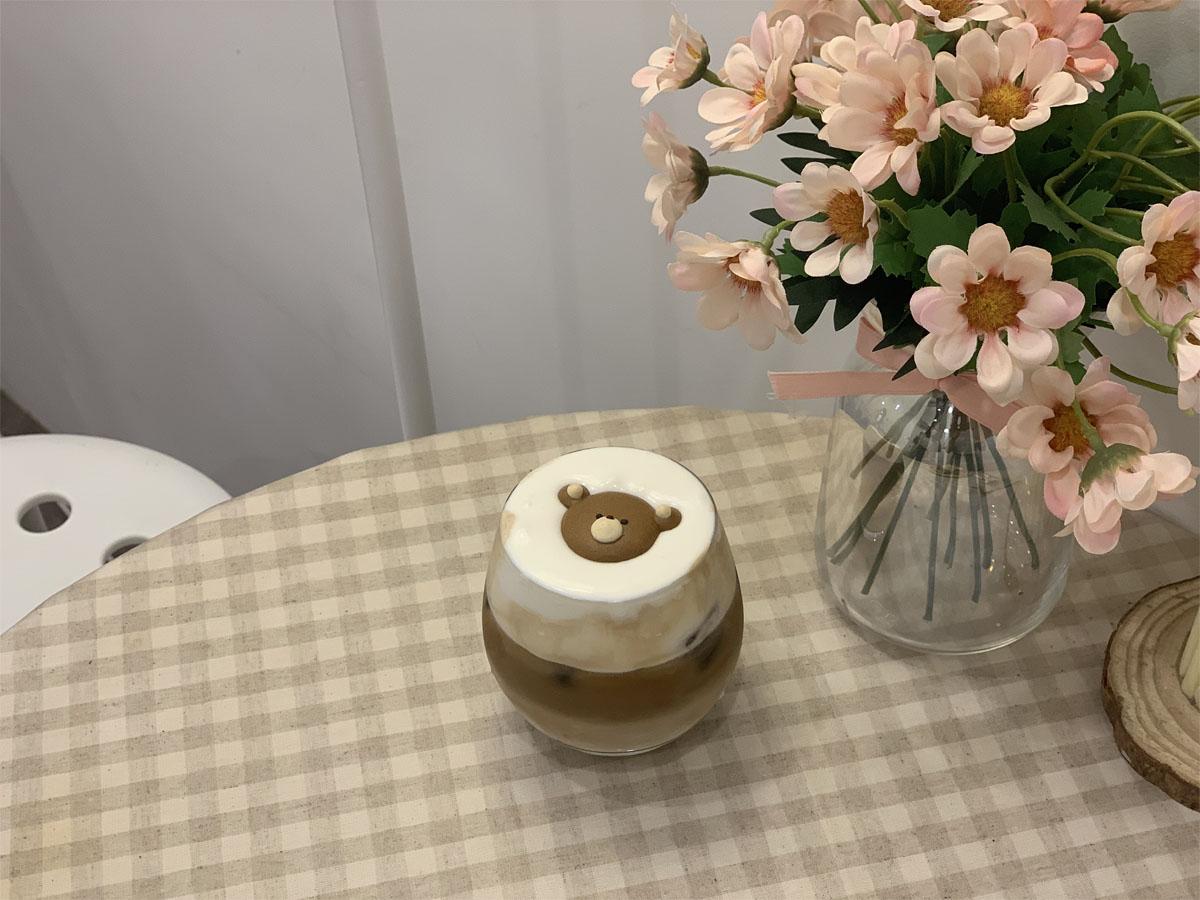 MERITREE、延南洞、延南洞カフェ、ソウル、クロッフル、ルーフトップカフェ