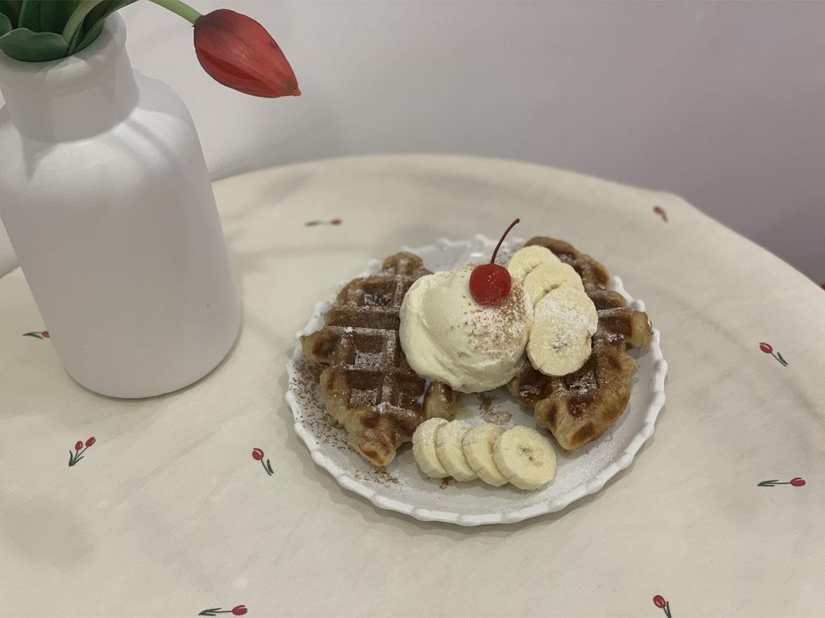 MERITREE、延南洞、延南洞カフェ、ソウル、クロッフル、ルーフトップカフェ