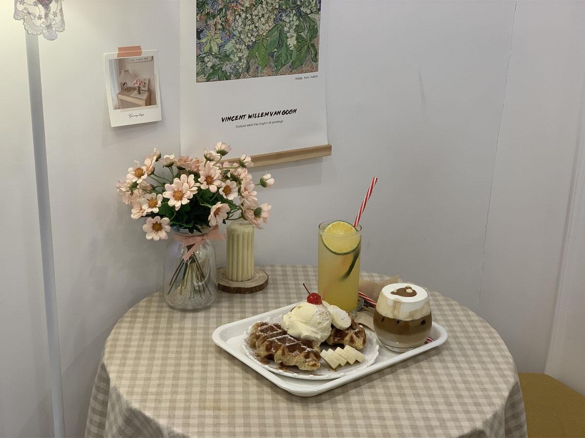 MERITREE、延南洞、延南洞カフェ、ソウル、クロッフル、ルーフトップカフェ