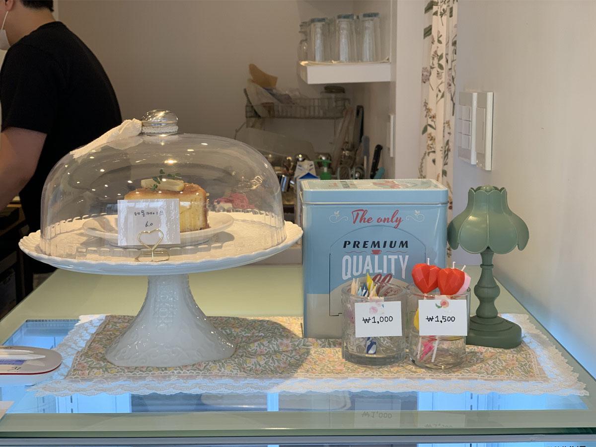 MERITREE、延南洞、延南洞カフェ、ソウル、クロッフル、ルーフトップカフェ