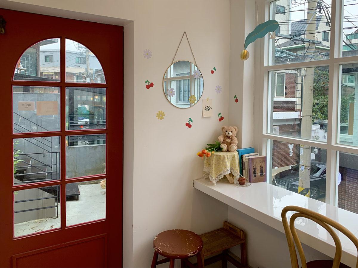 MERITREE、延南洞、延南洞カフェ、ソウル、クロッフル、ルーフトップカフェ