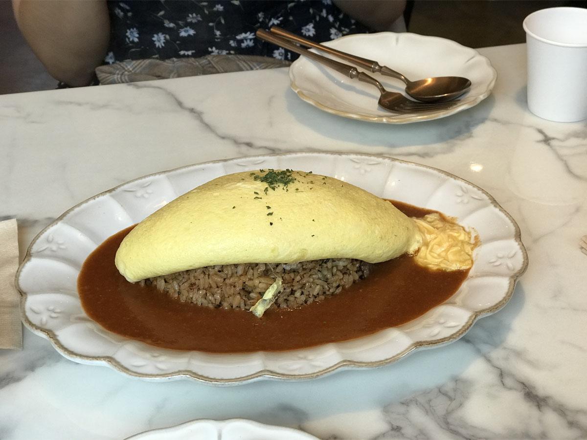ソウル 狎鷗亭 狎鴎亭グルメ オムライス 乙支タラッ島山公園店 パスタ ふわとろオムライス