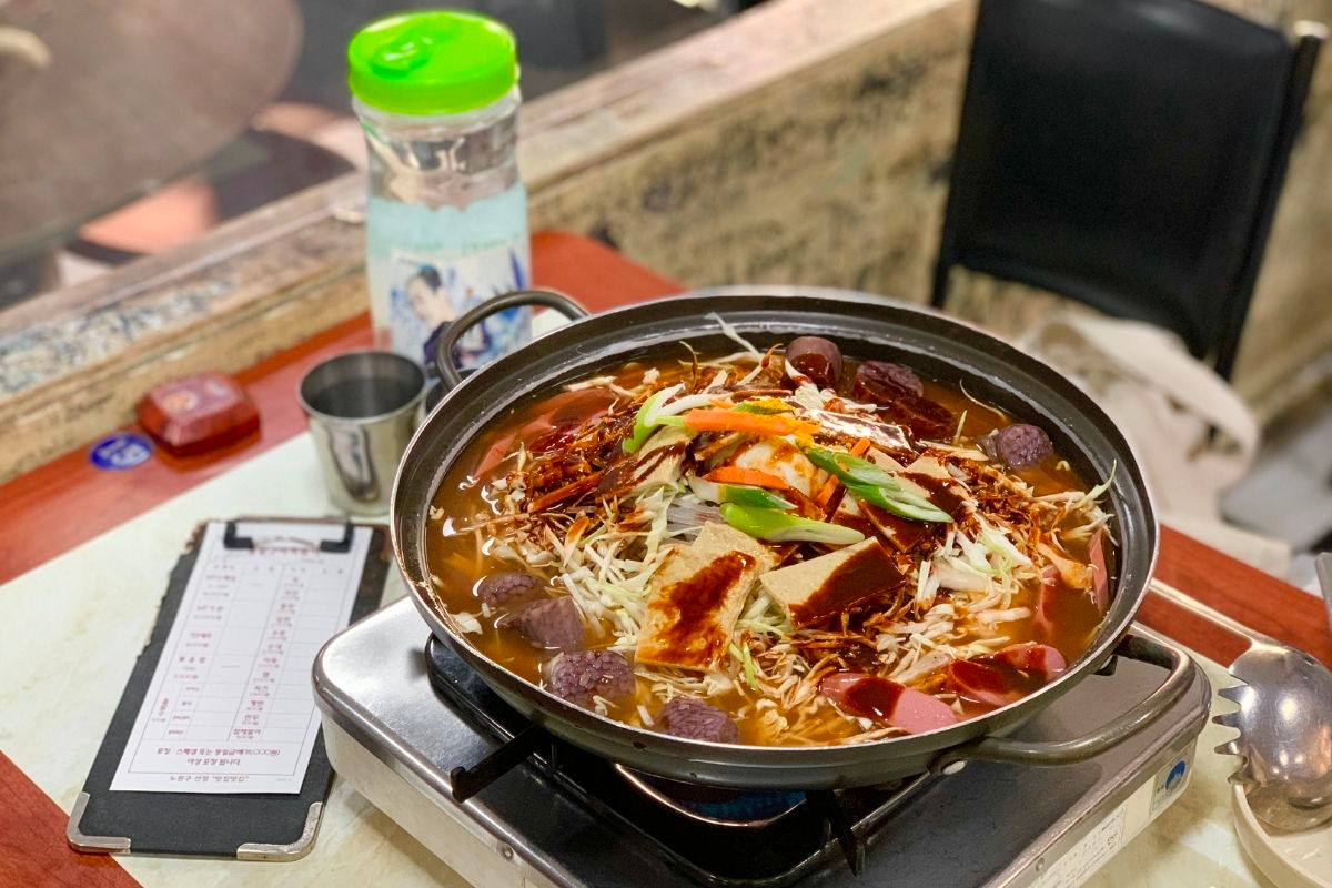 韓国、韓国旅行、ソウル旅行、韓国ドラマ、ドラマロケ地、ドラマ撮影地、社内お見合い、Netflix、韓国ウェブトゥーン原作、女神降臨、モントングリ即席トッポッキ、韓国料理、韓国グルメ、ソウルグルメ、トッポッキ