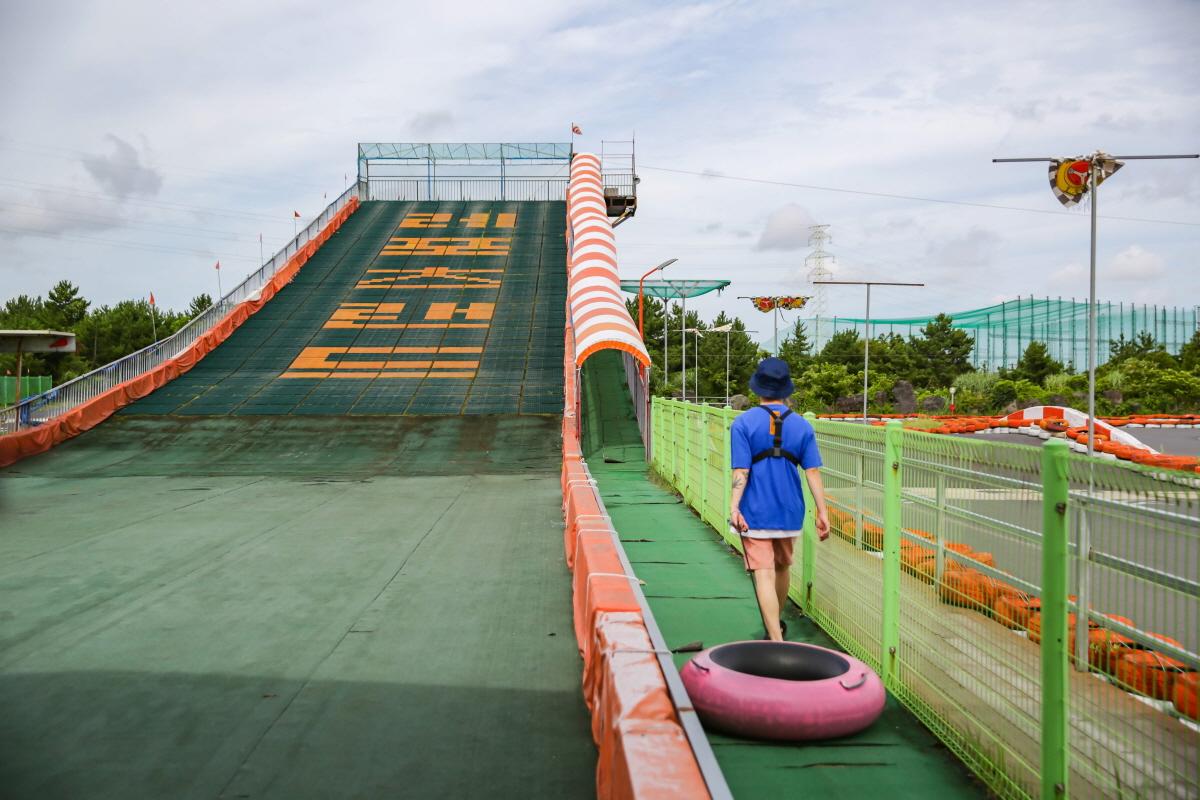韓国、韓国旅行、韓国観光、チェジュ、済州島、済州、アクティビティ、カート、そりすべり、家族連れ、家族旅行、サバイバル、ジップライン、済州レポーツランド、韓国レジャー