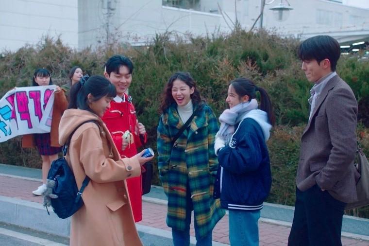 二十五、二十一、二十五二十一、2521、韓国ドラマ、ナムジュヒョク、キムテリ、ペクイジン、ナヒド、コユリム、ムンジウン、ジスンワン、青春ドラマ、韓国ドラマおススメ、疑問、ケットン、韓国、韓国歴史韓国IMF、韓国スヌン、スヌン、金集め運動、マナチェッパン、フルハウス、運動部、フェンシング、フェンシング部、pc通信、シンチャンウォン