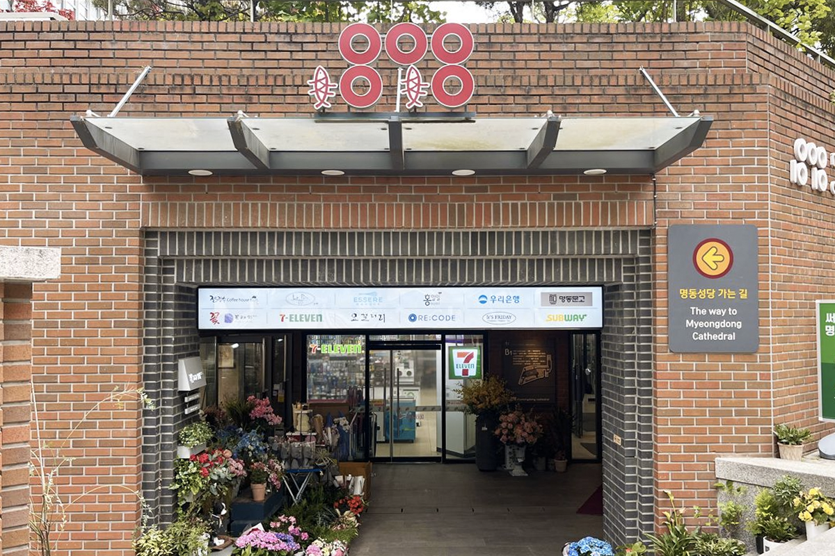 韓国、韓国旅行、韓国観光、ソウル旅行、ソウル観光、明洞、ミョンドン、明洞大聖堂、1898広場、1898Plus、観光地、観光名所、明洞聖堂、写真スポット