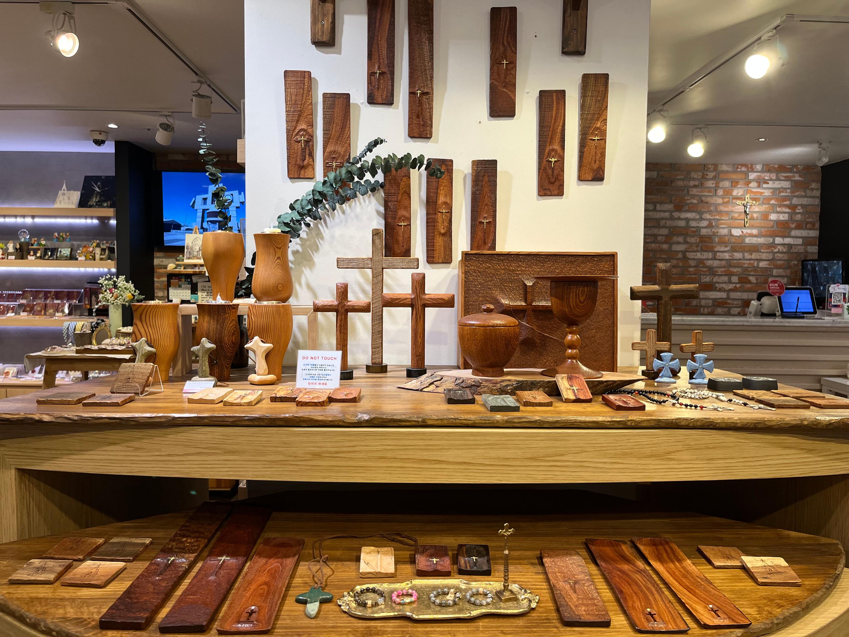 韓国、韓国旅行、韓国観光、ソウル旅行、ソウル観光、明洞、ミョンドン、明洞大聖堂、1898広場、1898Plus、観光地、観光名所、明洞聖堂、写真スポット