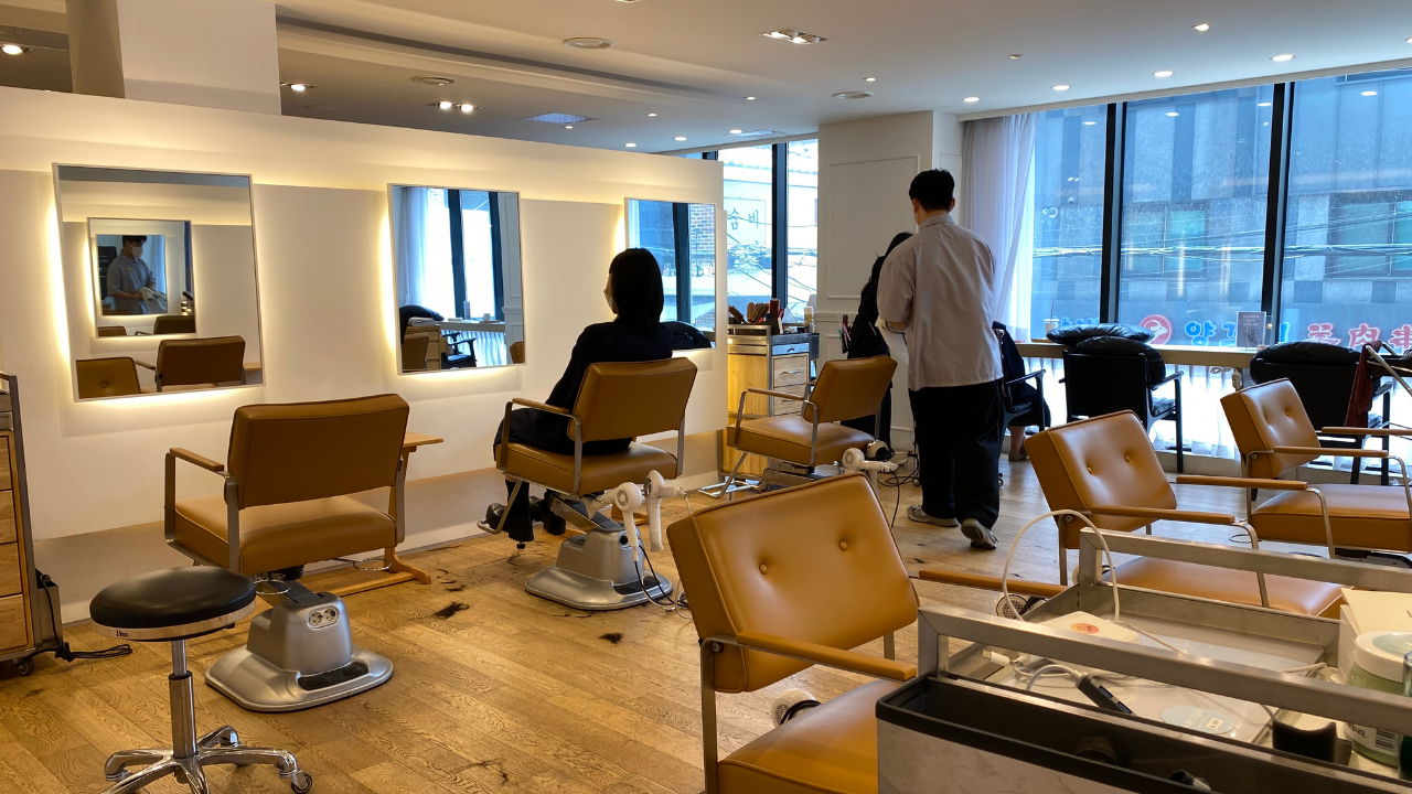 合井髮型屋 AM:TON