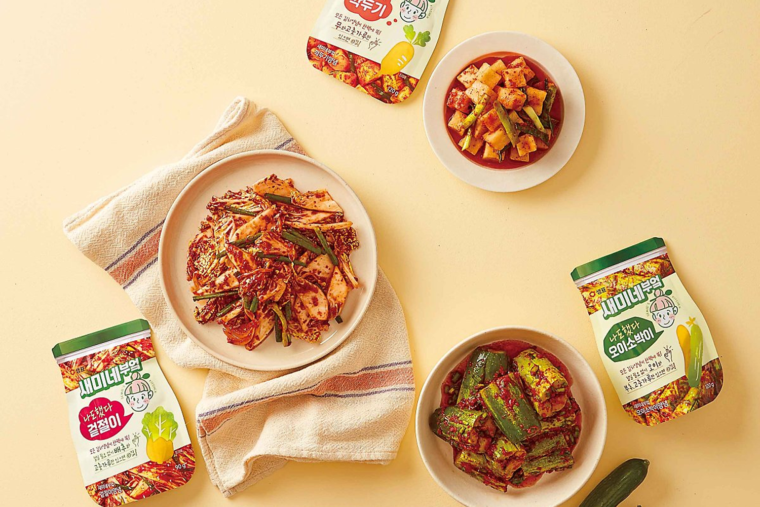 bibigo炒泡菜包裝照片，韓國泡菜食品的便捷選擇。