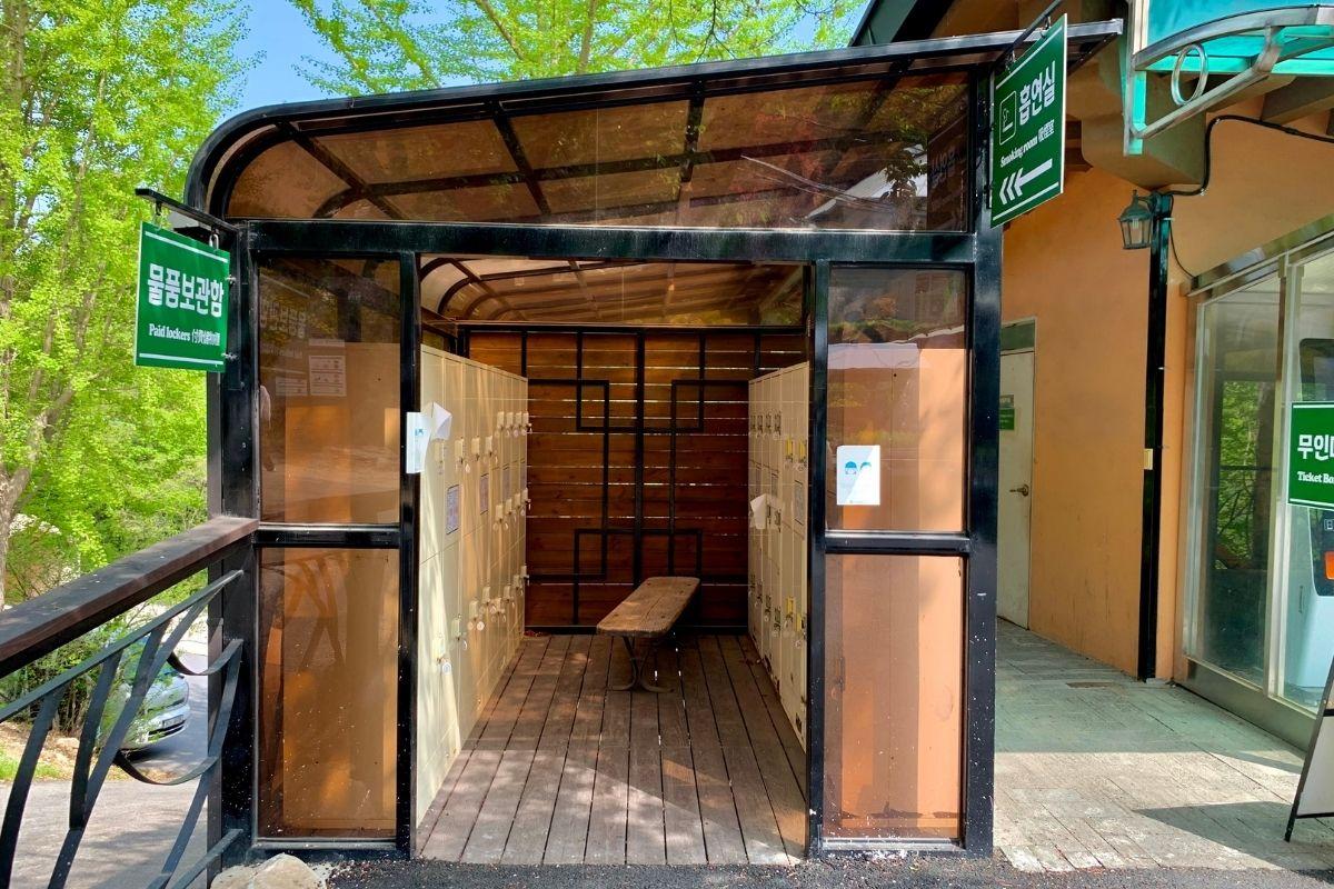 tủ đựng hành lý ở  The Garden of Morning Calm, gapyeong, gần đảo nami