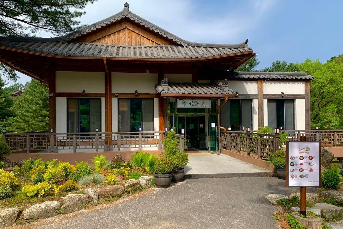 nhà hàng hàn quốc ở ở The Garden of Morning Calm, gapyeong, gần đảo nami