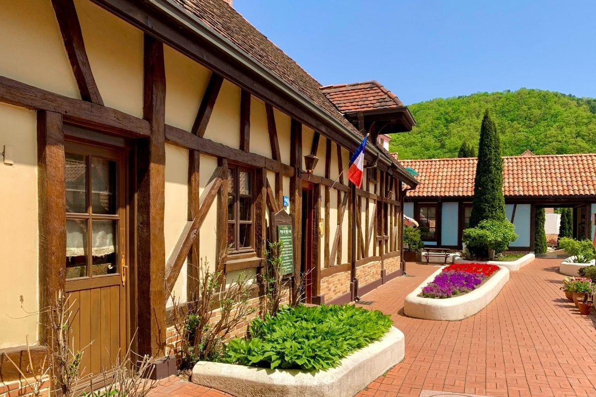 nhà pháp truyền thống ở Petite France làng pháp của hàn quốc