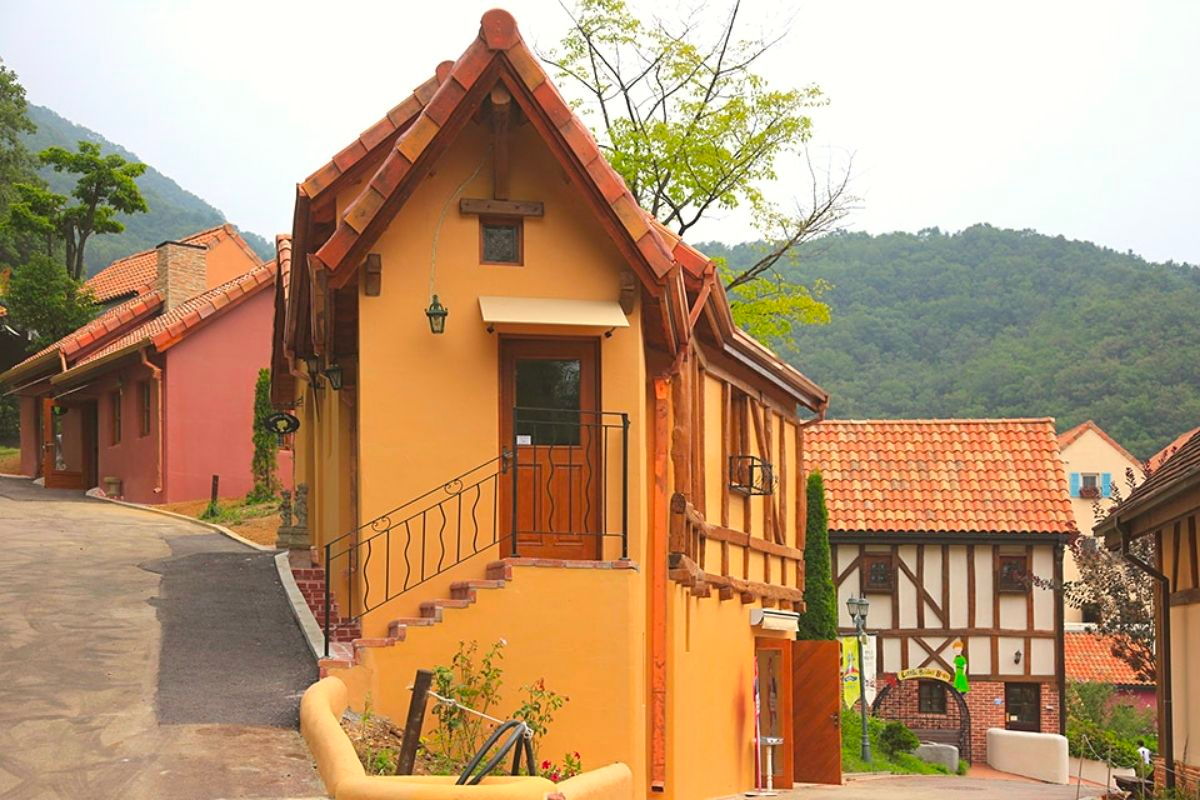 maison de maria Petite France làng pháp của hàn quốc