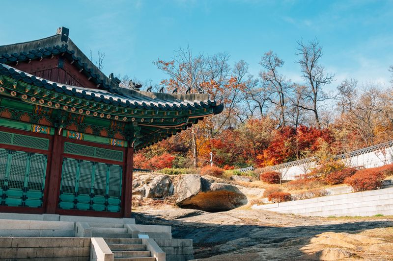 bên trong cung điện Gyeonghuigung 