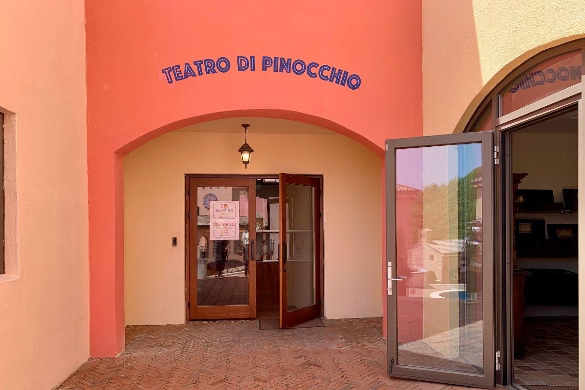 Pinocchio Theater (Nhà hát Pinocchio)