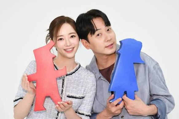 アンディ、9歳年下のイ·ウンジュ元アナウンサーと本日結婚…SHINHWA3番目の既婚者