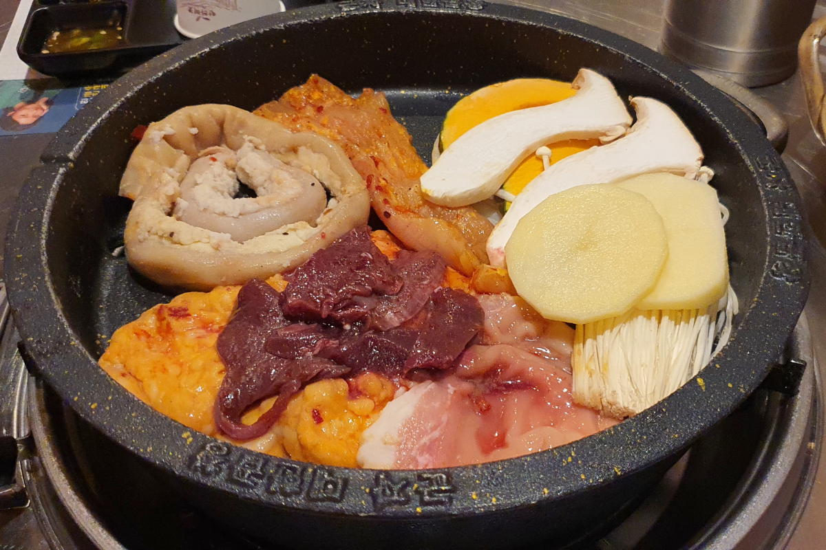 Gunja Daehan Gobchang, Myeongdong
