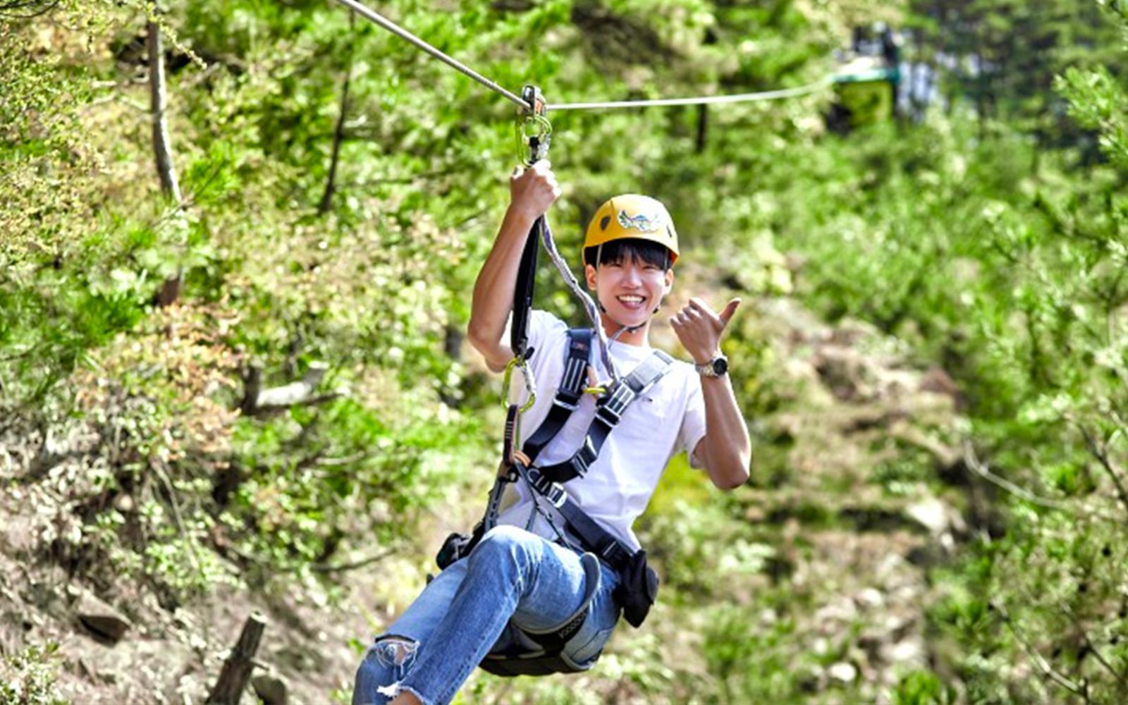 Trải nghiệm Zipline tại Mungyeong: Trò chơi cực hot mỗi khi mùa hè đến ở Hàn Quốc