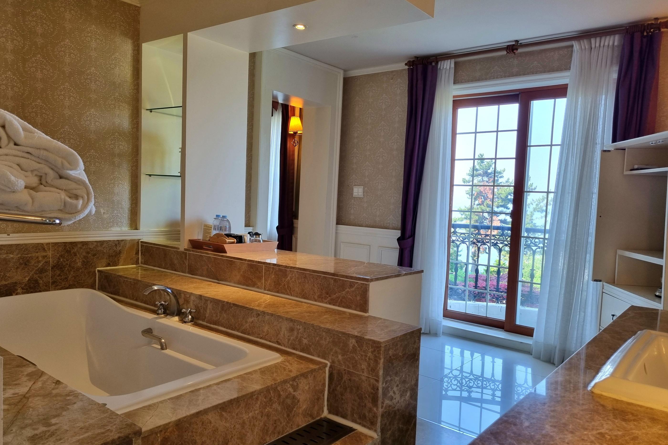 江陵、カンヌン、カンルン、江原道、カンウォンド、カンウォン、韓国旅行、韓国海、韓国トンへ、韓国東海、江陵旅行、江原道旅行、NOVEMBER、NOVEMBERホテル、ノーベンバー、ノーベンバーホテル、韓国ノーベンバー、韓国ホテル、江陵ホテル、海の見えるホテル